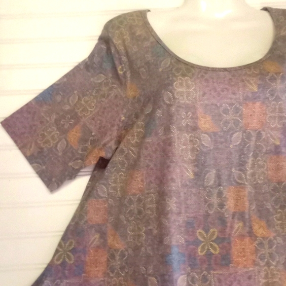 LLR Floral Printed Perfect T Top-#0605 - Picture 4 of 12